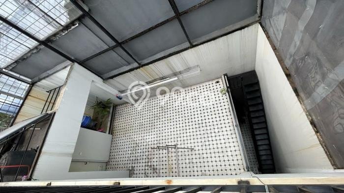 Ready to Use! Luxury House LT 160m2 Desain Modern di Alam Sutera Ready to Use! Luxury House LT 160m2 Desain Modern di Alam Sutera