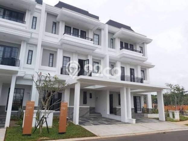 Hunian Elit LB 231m2 Siap Pakai Desain Elegan di Alam Sutera, Tangerang Hunian Elit LB 231m2 Siap Pakai Desain Elegan di Alam Sutera, Tangerang