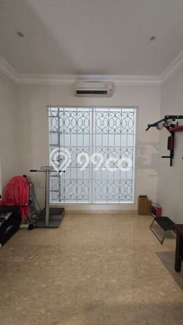 Rumah Elit LB 287m2 Siap Pakai Desain Elegan di Alam Sutera, Tangerang Rumah Elit LB 287m2 Siap Pakai Desain Elegan di Alam Sutera, Tangerang