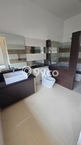 Rumah Elit Modern Siap Huni di Alam Sutera Tangerang Rumah Elit Modern Siap Huni di Alam Sutera Tangerang