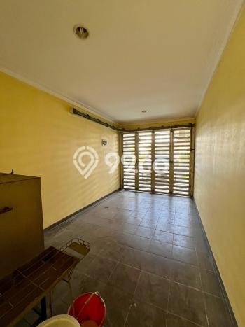 Disewakan! Rumah 5 Kamar Tidur &
4 Kamar Mandi di Alam Sutera, Tangerang Disewakan! Rumah 5 Kamar Tidur &
4 Kamar Mandi di Alam Sutera, Tangerang