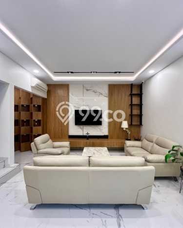 Rumah Mewah LB 200m2 Siap Huni Desain Elegan di Alam Sutera, Tangerang Rumah Mewah LB 200m2 Siap Huni Desain Elegan di Alam Sutera, Tangerang