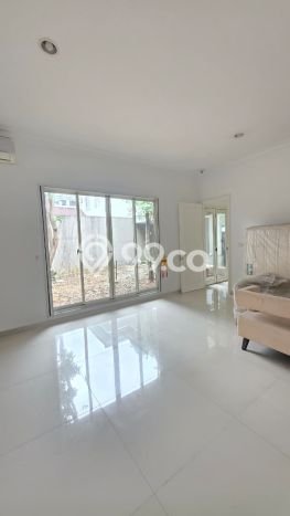 Rumah Elit Modern Siap Huni di Alam Sutera Tangerang Rumah Elit Modern Siap Huni di Alam Sutera Tangerang