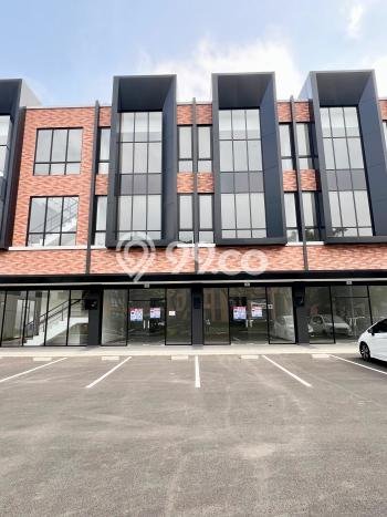 Disewakan Ruko di Kawasan Ramai Alam Sutera Luas 185m2 Disewakan Ruko di Kawasan Ramai Alam Sutera Luas 185m2