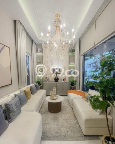 Hunian Elit LB 315m2 Siap Pakai Desain Elegan di Gading Serpong, Tangerang Hunian Elit LB 315m2 Siap Pakai Desain Elegan di Gading Serpong, Tangerang
