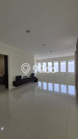 Rumah Elit Modern Siap Huni di Alam Sutera Tangerang Rumah Elit Modern Siap Huni di Alam Sutera Tangerang