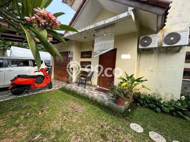 Jual Rumah Luas Megah Dengan View Cantik di Alam Sutera, Tangerang Jual Rumah Luas Megah Dengan View Cantik di Alam Sutera, Tangerang