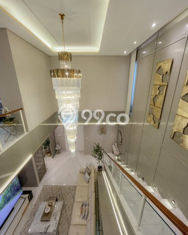 Hunian Elit LB 315m2 Siap Pakai Desain Elegan di Gading Serpong, Tangerang Hunian Elit LB 315m2 Siap Pakai Desain Elegan di Gading Serpong, Tangerang