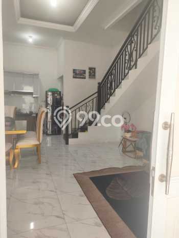 Rumah Luas Asri 3 KT Siap Pakai di Cibubur Jakarta Timur Rumah Luas Asri 3 KT Siap Pakai di Cibubur Jakarta Timur