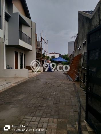 Jual Rumah Eksklusif 3 KT di Tanjung Barat, Jakarta Selatan Jual Rumah Eksklusif 3 KT di Tanjung Barat, Jakarta Selatan