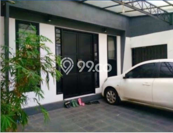 Rumah Nyaman 4 KT LT 273m² di Kebayoran Baru, Jakarta Selatan Rumah Nyaman 4 KT LT 273m² di Kebayoran Baru, Jakarta Selatan