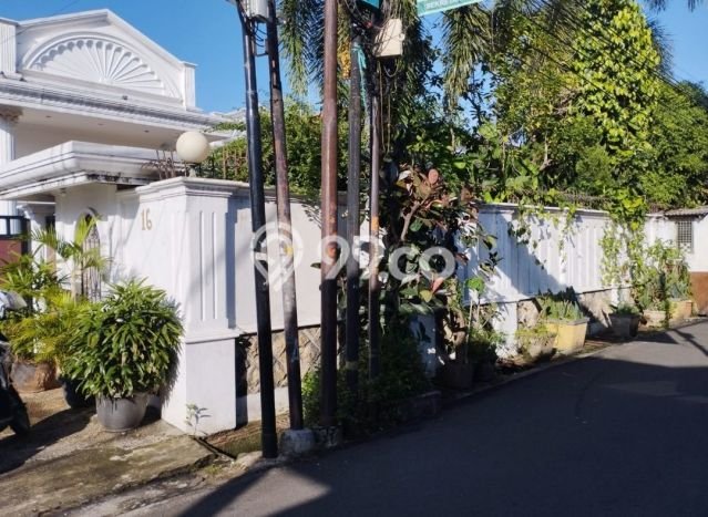 Rumah Eksklusif Siap Huni LT 1206m2 di Kebon Jeruk, Jakarta Barat Rumah Eksklusif Siap Huni LT 1206m2 di Kebon Jeruk, Jakarta Barat