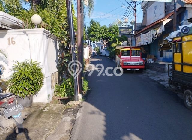 Rumah Eksklusif Siap Huni LT 1206m2 di Kebon Jeruk, Jakarta Barat Rumah Eksklusif Siap Huni LT 1206m2 di Kebon Jeruk, Jakarta Barat