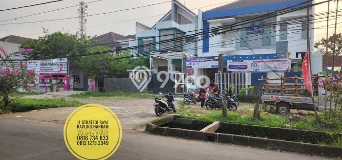 Rumah Luas Asri 4 KT Siap Huni di Joglo Jakarta Barat Rumah Luas Asri 4 KT Siap Huni di Joglo Jakarta Barat
