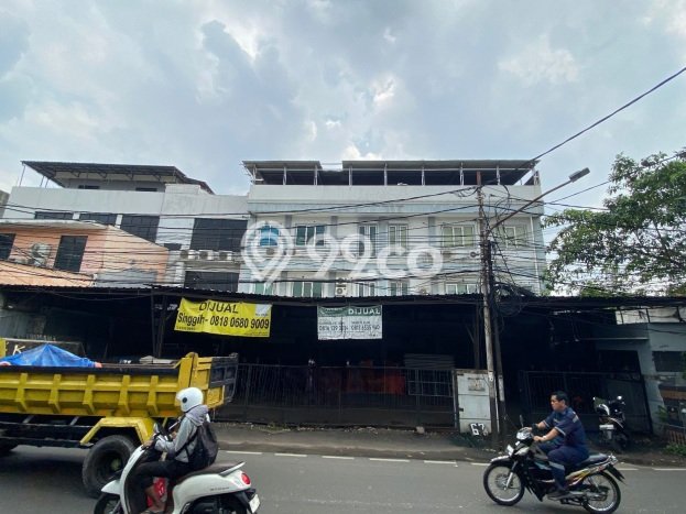 Ruko Dijual di Jakarta Selatan LT 351m2 & LB 657m2 Lokasi Terbaik! Ruko Dijual di Jakarta Selatan LT 351m2 & LB 657m2 Lokasi Terbaik!