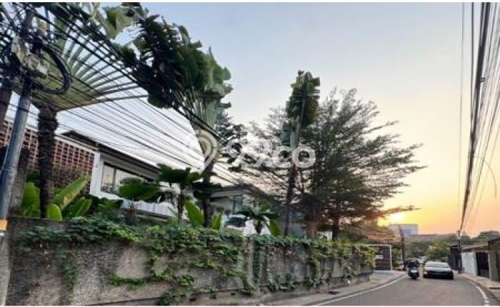 Rumah Mewah LB 1000m2 Siap Pakai Desain Elegan di Lebak Bulus, Jakarta Selatan Rumah Mewah LB 1000m2 Siap Pakai Desain Elegan di Lebak Bulus, Jakarta Selatan