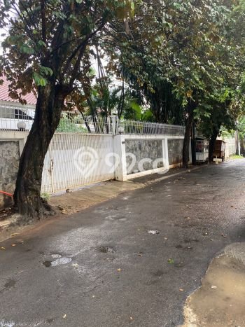 Rumah Elit Modern Tanpa Renovasi di Kemang Jakarta Selatan Rumah Elit Modern Tanpa Renovasi di Kemang Jakarta Selatan