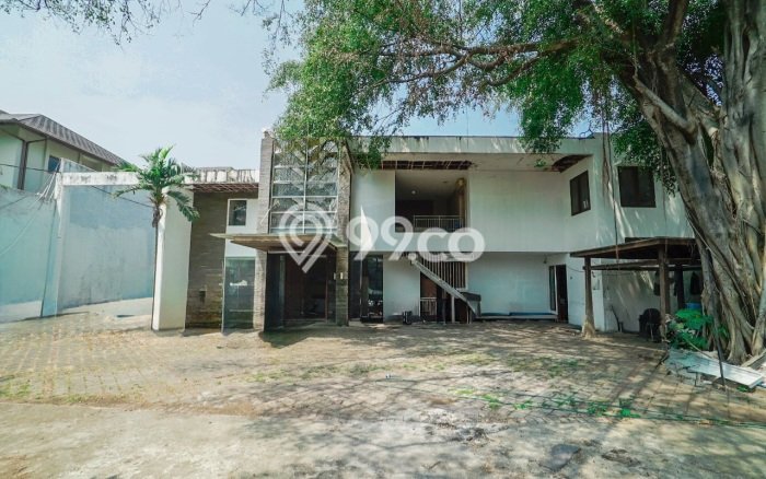 Rumah Elit LB 1400m2 Siap Pakai Desain Elegan di Kemang, Jakarta Selatan Rumah Elit LB 1400m2 Siap Pakai Desain Elegan di Kemang, Jakarta Selatan