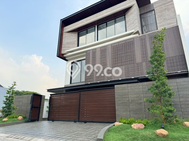 Rumah 5 Kamar Tidur Konsep Modern di Citraland, Dekat Pusat Kota, Surabaya Rumah 5 Kamar Tidur Konsep Modern di Citraland, Dekat Pusat Kota, Surabaya