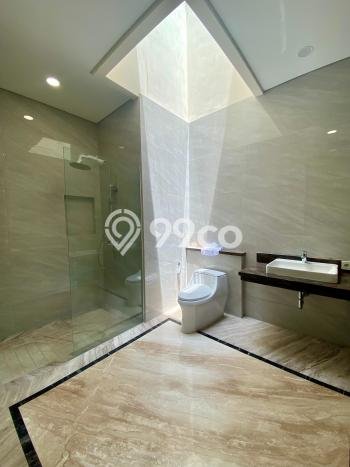 Properti Nyaman 5 KT LT 350m2m² di Citraland, Surabaya Properti Nyaman 5 KT LT 350m2m² di Citraland, Surabaya