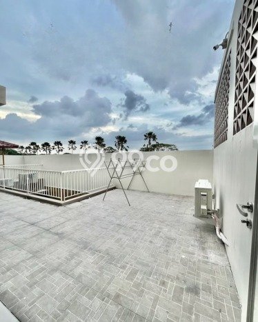 Hunian Nyaman LT 330m2m² Akses Strategis di Pakuwon, Surabaya Hunian Nyaman LT 330m2m² Akses Strategis di Pakuwon, Surabaya