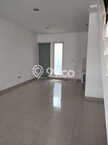 Rumah Strategis kawasan Duta Garden, 2 KT, Lingkungan Nyaman, LT 76m² LB 80m² Rumah Strategis kawasan Duta Garden, 2 KT, Lingkungan Nyaman, LT 76m² LB 80m²