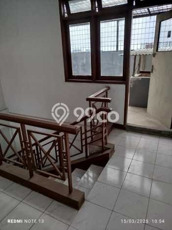 Ruko Dijual di Jakarta Barat LT 72m2 & LB 72m2 Lokasi Terbaik! Ruko Dijual di Jakarta Barat LT 72m2 & LB 72m2 Lokasi Terbaik!