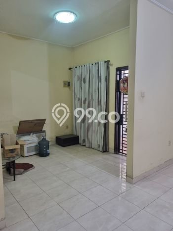 Rumah Luas Asri 5 KT Siap Pakai di Taman Surya Jakarta Barat Rumah Luas Asri 5 KT Siap Pakai di Taman Surya Jakarta Barat
