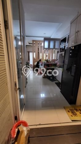 Rumah Mewah LB 205m2 Siap Pakai Desain Elegan di Duta Garden, Tangerang Rumah Mewah LB 205m2 Siap Pakai Desain Elegan di Duta Garden, Tangerang