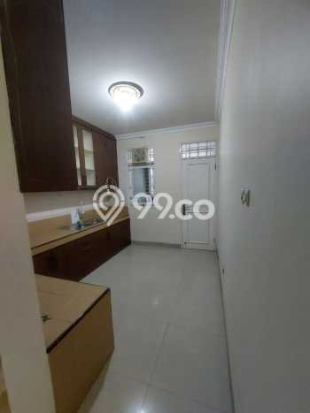 For Sale Hunian Rumah Terawat 3 Kamar di Duta Garden, Tangerang For Sale Hunian Rumah Terawat 3 Kamar di Duta Garden, Tangerang
