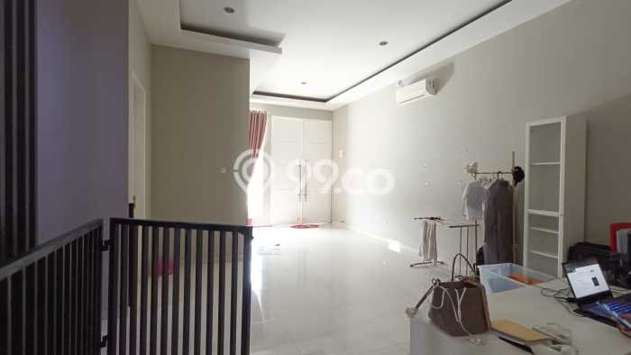 For Sale! Premium House LT 160m2 Desain Modern di Duta Garden For Sale! Premium House LT 160m2 Desain Modern di Duta Garden