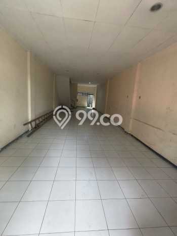 Ruko Dijual di Jakarta Barat LT 73m2 & LB 73m2 Lokasi Terbaik! Ruko Dijual di Jakarta Barat LT 73m2 & LB 73m2 Lokasi Terbaik!