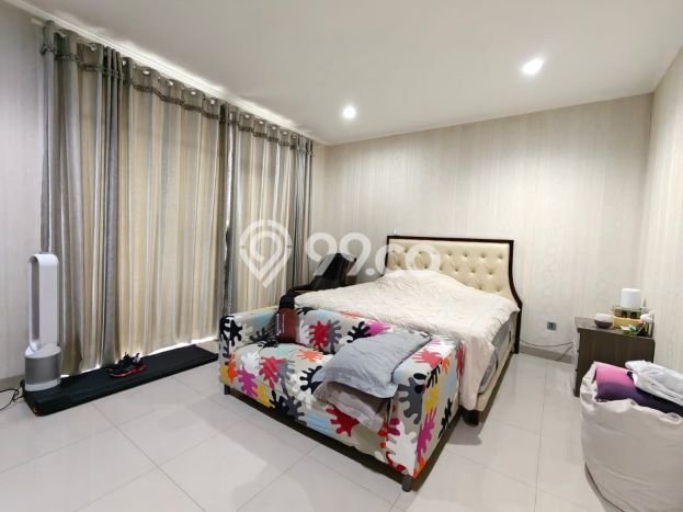 Jual Rumah Luas Megah Dengan View Cantik di Duta Garden, Tangerang Jual Rumah Luas Megah Dengan View Cantik di Duta Garden, Tangerang