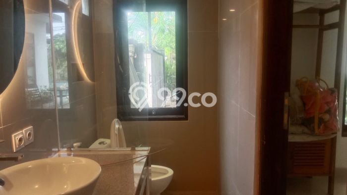 Vila Premium Kawasan , Area 240m2m², Dekat ke berbagai fasilitas Vila Premium Kawasan , Area 240m2m², Dekat ke berbagai fasilitas
