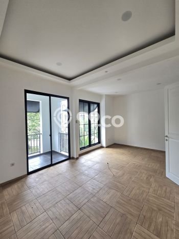 Rumah Luxury Modern Siap Huni di Bintaro Tangerang Selatan Rumah Luxury Modern Siap Huni di Bintaro Tangerang Selatan