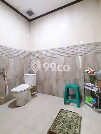 Hunian Mewah LB 230m2 Siap Huni Desain Elegan di Bintaro, Tangerang Selatan Hunian Mewah LB 230m2 Siap Huni Desain Elegan di Bintaro, Tangerang Selatan
