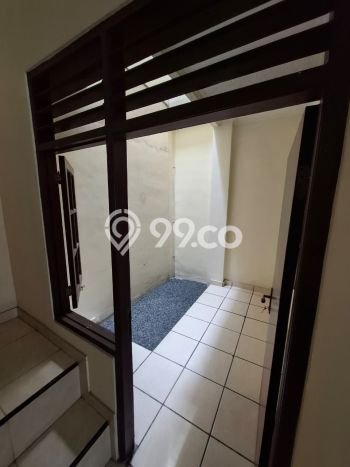 Hunian Mewah LB 220m2 Siap Pakai Desain Elegan di Bintaro, Tangerang Selatan Hunian Mewah LB 220m2 Siap Pakai Desain Elegan di Bintaro, Tangerang Selatan