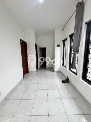 For Sale Hunian Rumah Terawat 3 KT di Bintaro, Tangerang Selatan For Sale Hunian Rumah Terawat 3 KT di Bintaro, Tangerang Selatan
