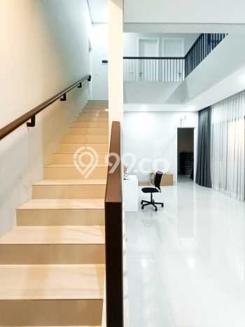 Rumah Elit Modern Tanpa Renovasi di Bintaro Tangerang Selatan Rumah Elit Modern Tanpa Renovasi di Bintaro Tangerang Selatan