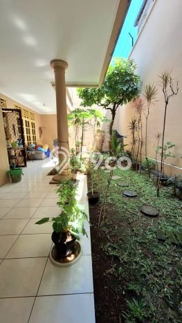 Jual Rumah Luas Elegan Dengan View Eksklusif di Bintaro, Jakarta Selatan Jual Rumah Luas Elegan Dengan View Eksklusif di Bintaro, Jakarta Selatan