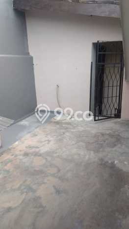 Rumah Mewah LT 120m² / LB 100m² di Kompleks Cluster Sektor 9-Bintaro, Tangerang Selatan Rumah Mewah LT 120m² / LB 100m² di Kompleks Cluster Sektor 9-Bintaro, Tangerang Selatan