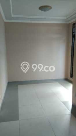 Rumah Mewah LT 120m² / LB 100m² di Kompleks Cluster Sektor 9-Bintaro, Tangerang Selatan Rumah Mewah LT 120m² / LB 100m² di Kompleks Cluster Sektor 9-Bintaro, Tangerang Selatan