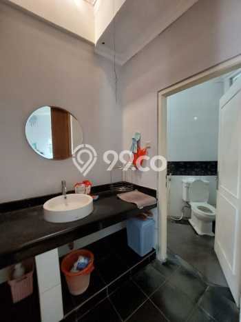 Rumah 7 KT 7 KM Fully Furnished di Bintaro, Dekat Supermarket, Tangerang Selatan Rumah 7 KT 7 KM Fully Furnished di Bintaro, Dekat Supermarket, Tangerang Selatan