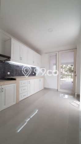 HOT LISTING! Rumah Siap Huni lokasi Bintaro, Tangerang Selatan, LT 222m² LB 325m² HOT LISTING! Rumah Siap Huni lokasi Bintaro, Tangerang Selatan, LT 222m² LB 325m²