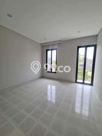 Rumah Modern 3 Kamar Siap Huni di Bintaro, Dekat Pusat Perbelanjaan, Jakarta Selatan Rumah Modern 3 Kamar Siap Huni di Bintaro, Dekat Pusat Perbelanjaan, Jakarta Selatan