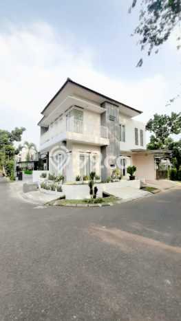 Rumah Mewah dengan 3 Kamar Tidur di Lingkungan Asri Bintaro, Tangerang Selatan Rumah Mewah dengan 3 Kamar Tidur di Lingkungan Asri Bintaro, Tangerang Selatan