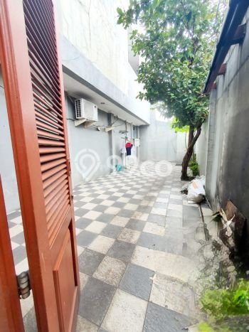 Rumah Elit LB 775m2 Siap Pakai Desain Elegan di Terogong, Jakarta Selatan Rumah Elit LB 775m2 Siap Pakai Desain Elegan di Terogong, Jakarta Selatan