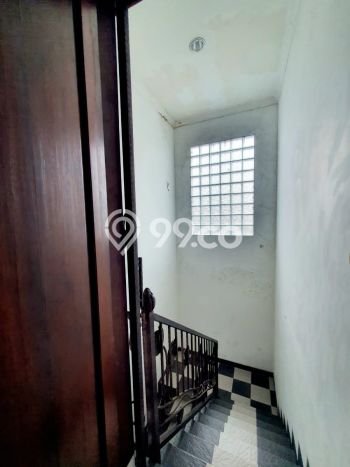 Rumah Elit LB 775m2 Siap Pakai Desain Elegan di Terogong, Jakarta Selatan Rumah Elit LB 775m2 Siap Pakai Desain Elegan di Terogong, Jakarta Selatan