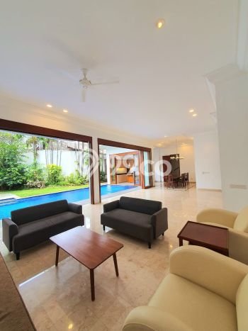 DIJUAL CEPAT! Rumah Modern di Bintaro, Tangerang Selatan, Luas 300m² LB 450m² BISA KPR! DIJUAL CEPAT! Rumah Modern di Bintaro, Tangerang Selatan, Luas 300m² LB 450m² BISA KPR!