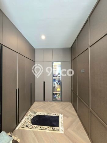 Ready to Use! Premium House LT 284m2 Desain Elegan di Bintaro Ready to Use! Premium House LT 284m2 Desain Elegan di Bintaro
